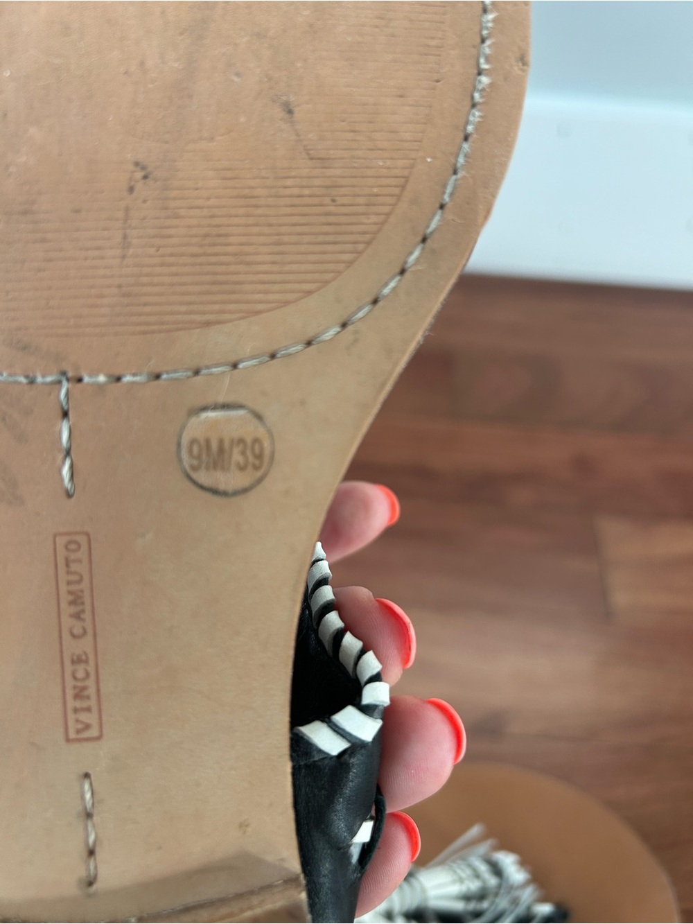 Vince Camuto Rebeka Flat Sandals Size 9M Chic Casual Slip-On Summer Sandals - Picture 13 of 13